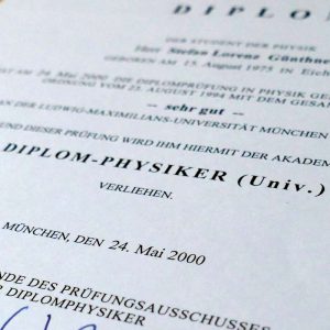 Certified translation of a Diploma Certificate into German, Spanish, English, French, Catalan.